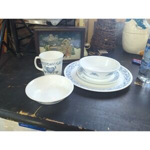 Vintage CORNING BLUE HEARTS 5 PC DINNER SITTING SET